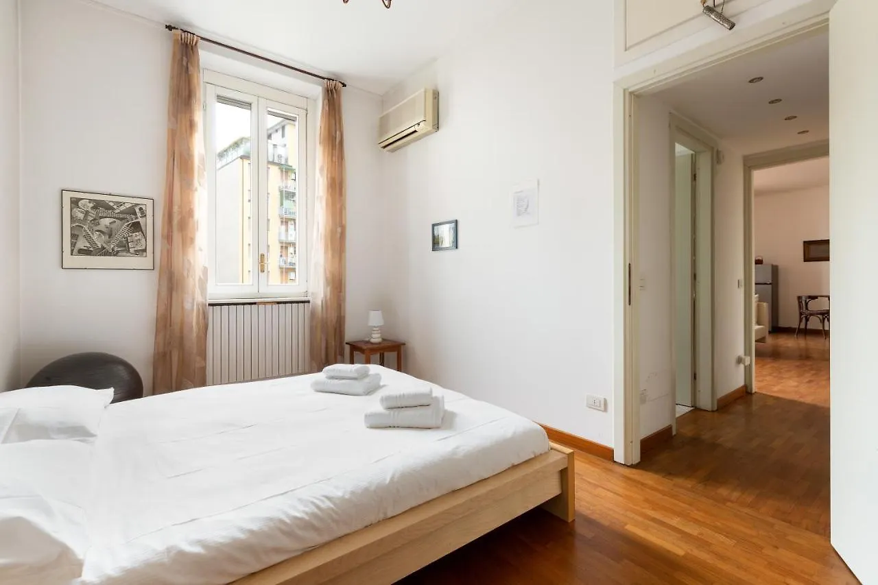 Cozy Apt With Balcony - Porta Romana District Mediolan