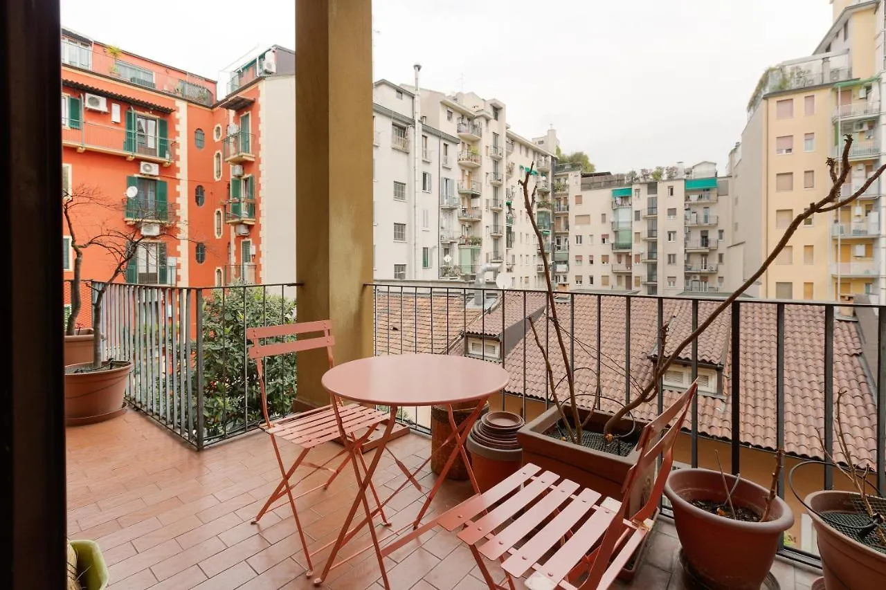 Cozy Apt With Balcony - Porta Romana District Mediolan Apartament